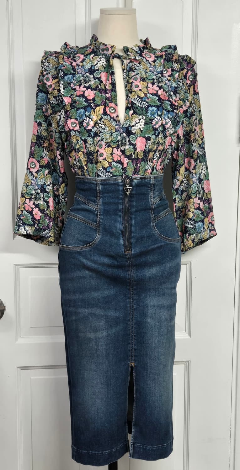 앤아더스토리즈 플라워 프릴블라우스 상품이미지1