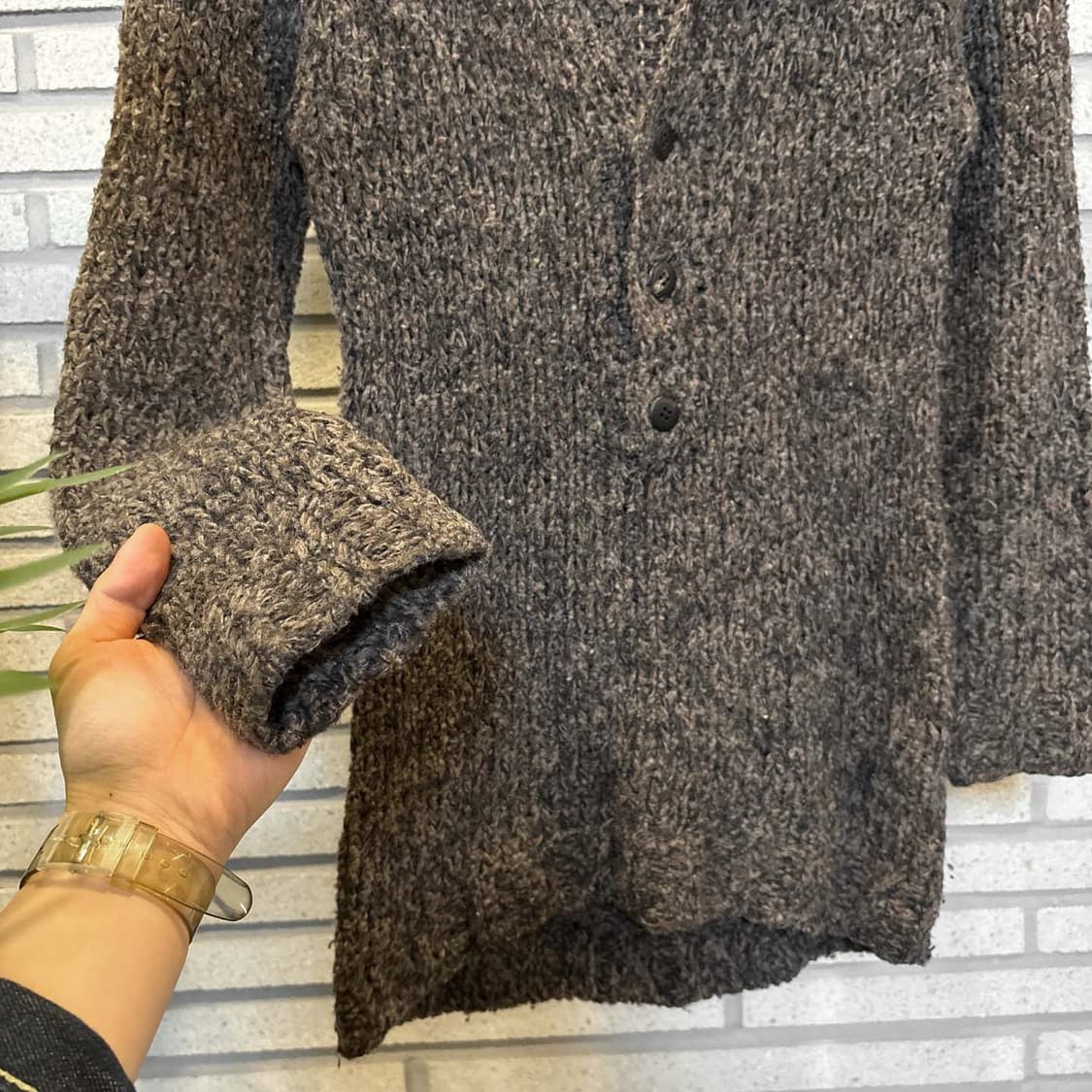 JPN VINTAGE 롱 니트 카라넥 쓰리버튼 디테일 브라운 상품이미지5