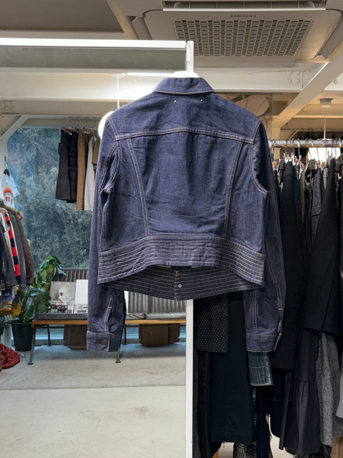 Scye 리지드 크롭 데님자켓 상품이미지2