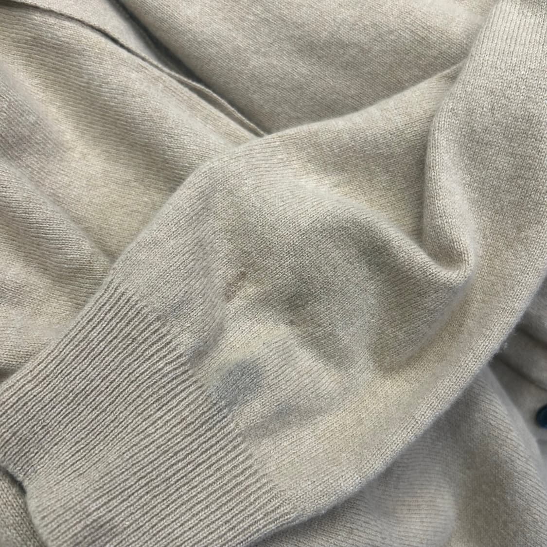 L 꼼데가르송 블랙 하트와펜 베이지 가디건 상품이미지5