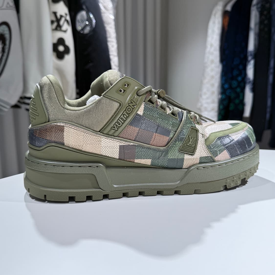 8 / 루이비통 LV 트레이너 카모 플라쥬 맥시 스니커즈 상품이미지6