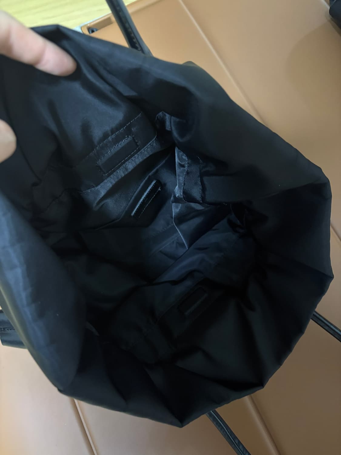 랑방 블랙 나일론 숄더백 상품이미지4