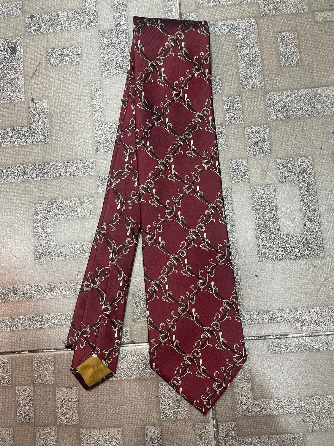 입생로랑 넥타이  상품이미지1