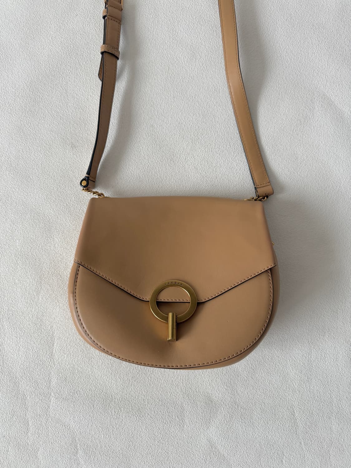 산드로(Sandro) 레더 크로스백 상품이미지2