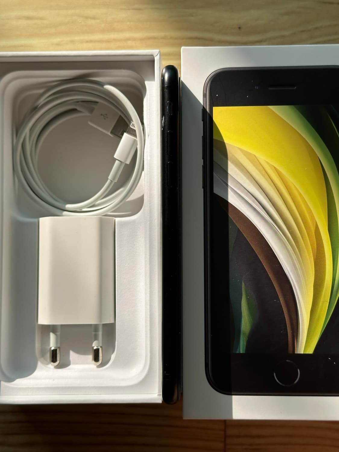 아이폰 se2 128 블랙 풀박스 상품이미지4