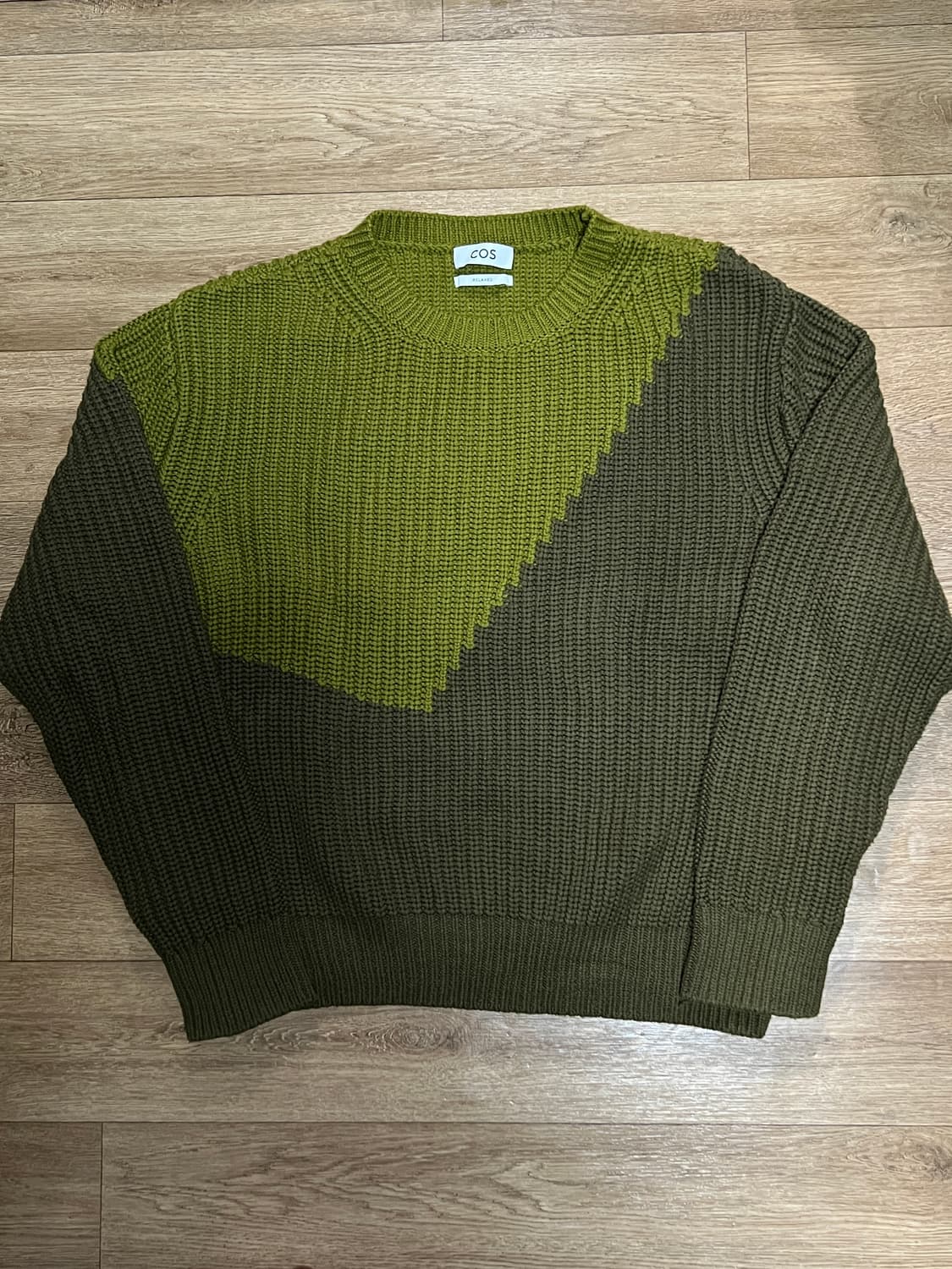 코스 투톤 니트 카키 M 상품이미지1