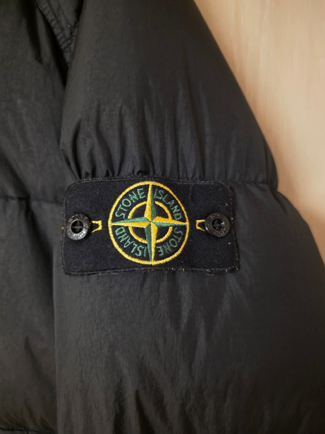 [L] 23FW 스톤아일랜드 크링클랩스 다운 후드 패딩 상품이미지3