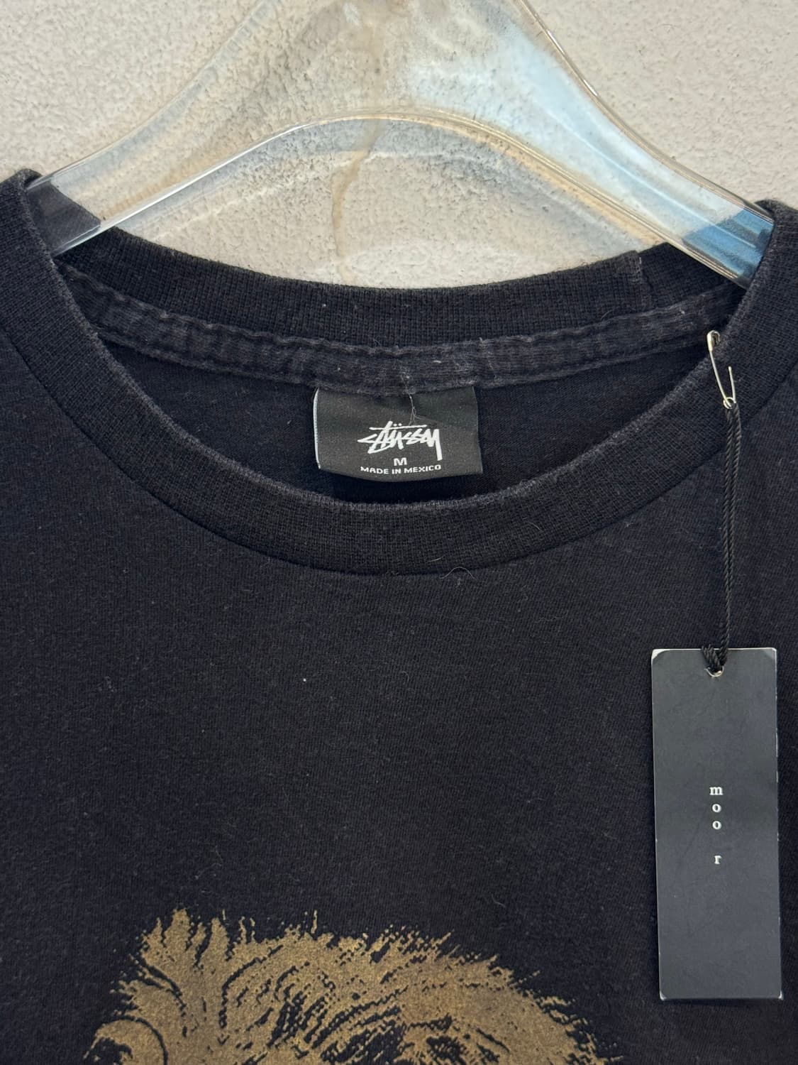 Stussy Gold Lion Black T-Shirt 상품이미지4
