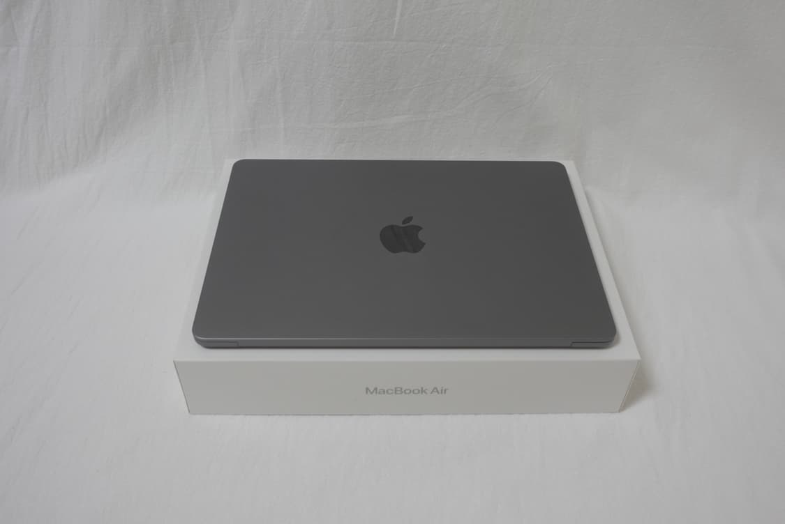 맥북 에어13 M2 8코어 256GB• 8GB (새제품급) 상품이미지3