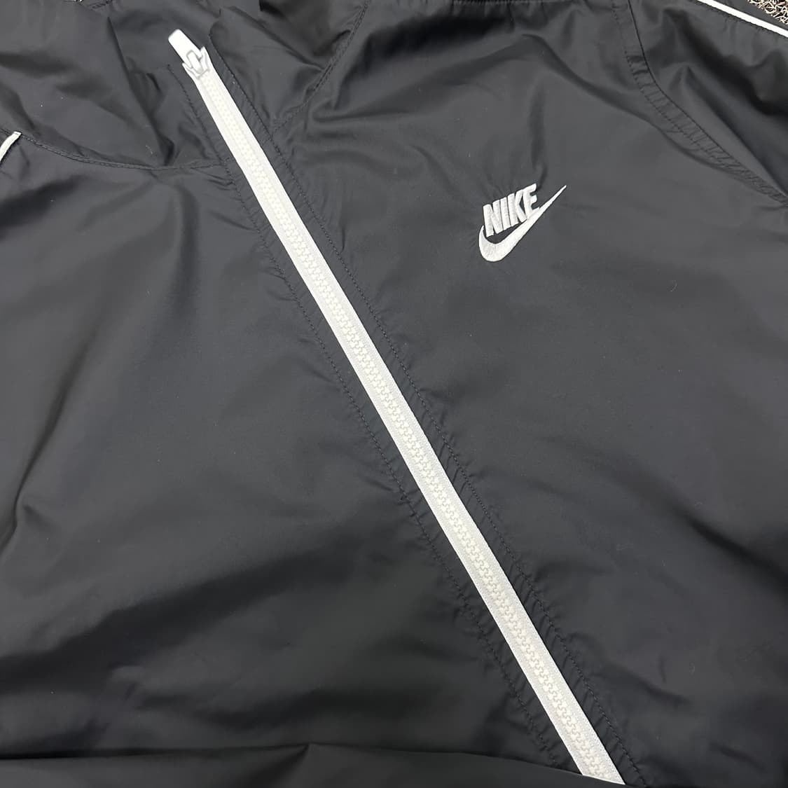 NIKE 나이키 바람막이 자켓 블랙 M 상품이미지3