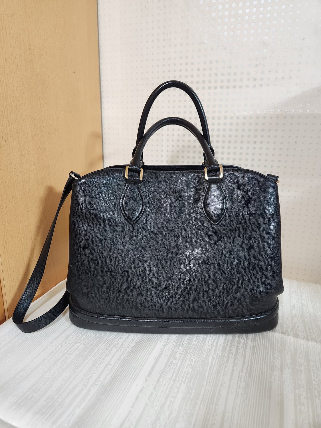 루이까또즈 블랙 가죽 토트백 겸 숄더백 상품이미지3