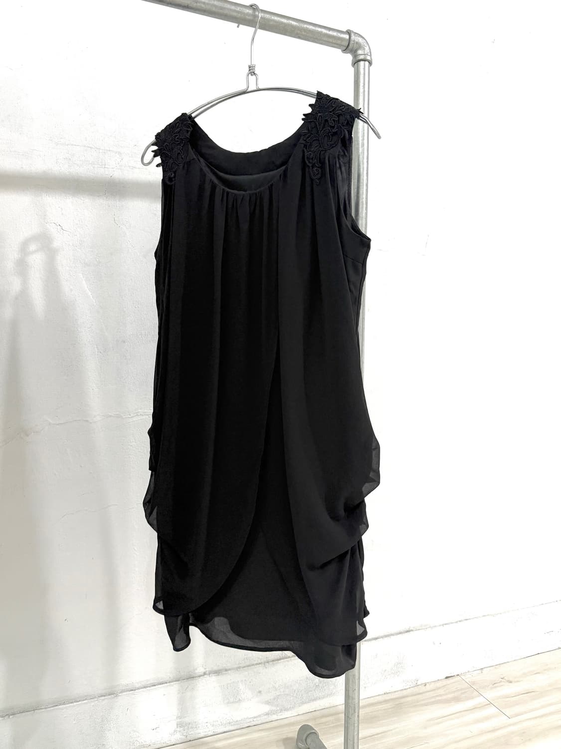 Multi-Styling Chiffon Layered Dress 상품이미지1