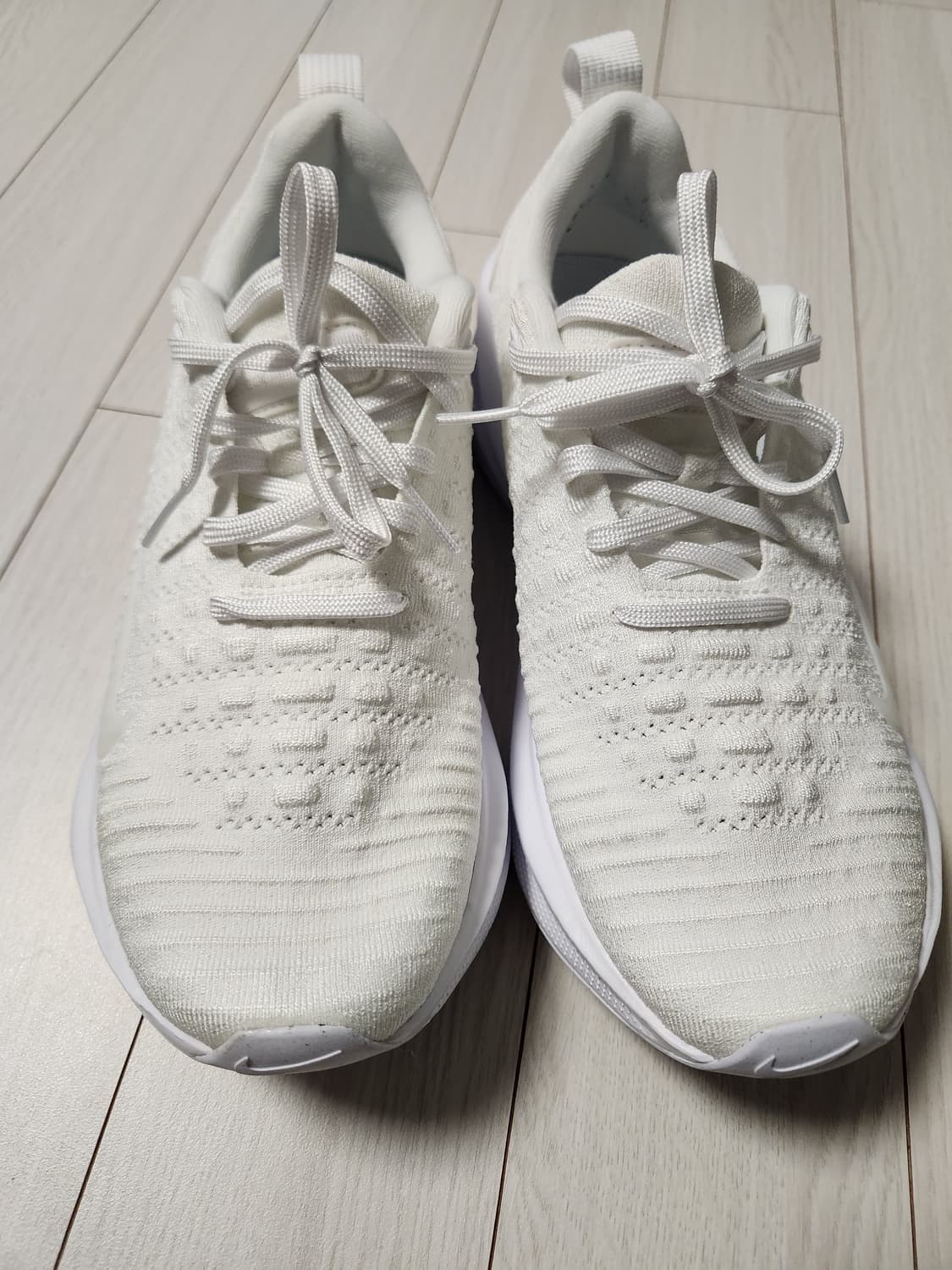 나이키 운동화 인피니티 런 4 DR2665-103 러닝화 사이즈255

 상품이미지2