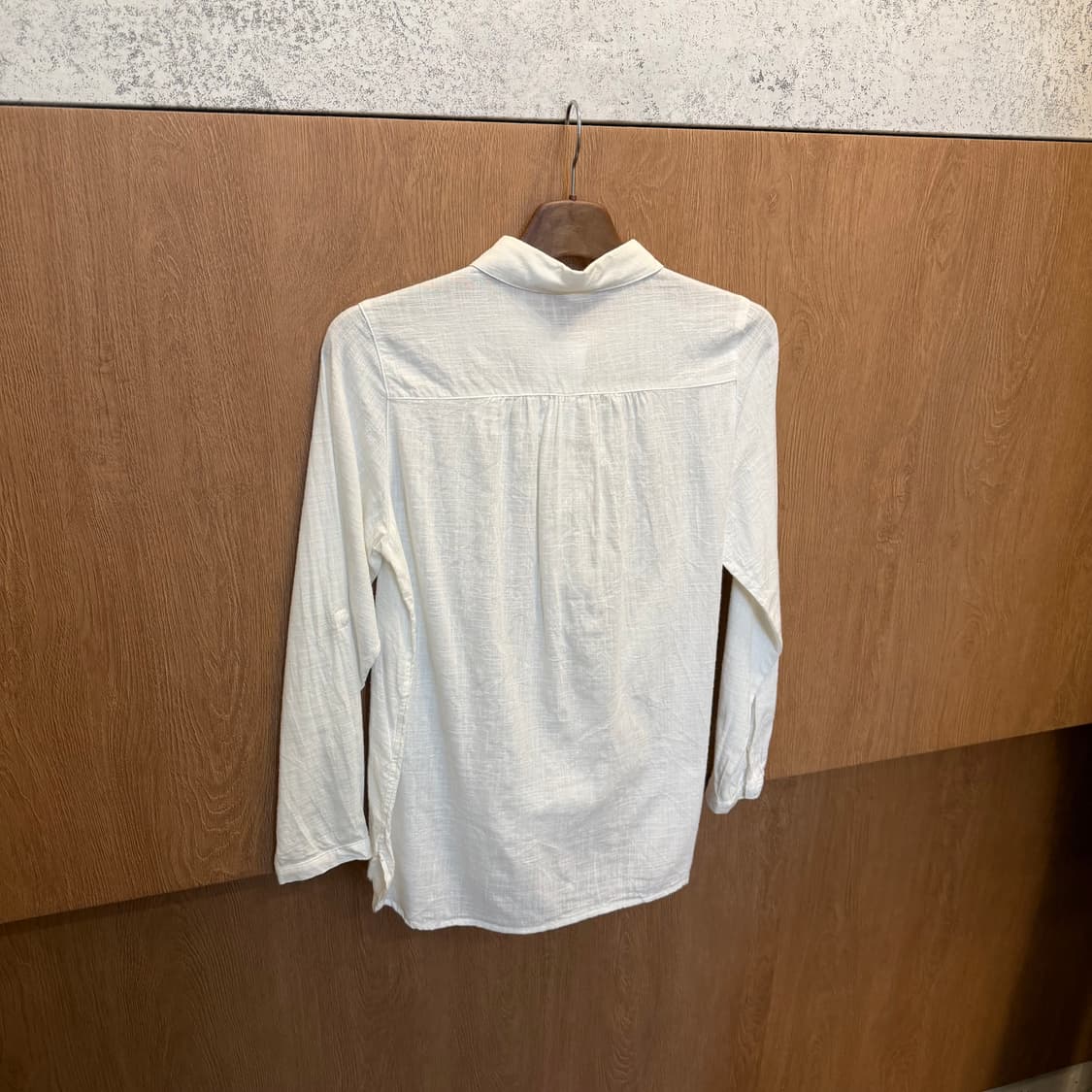빈티지 롱슬리브 블라우스 라운드 카라 어깨 셔링 디테일 아이보리 상품이미지2