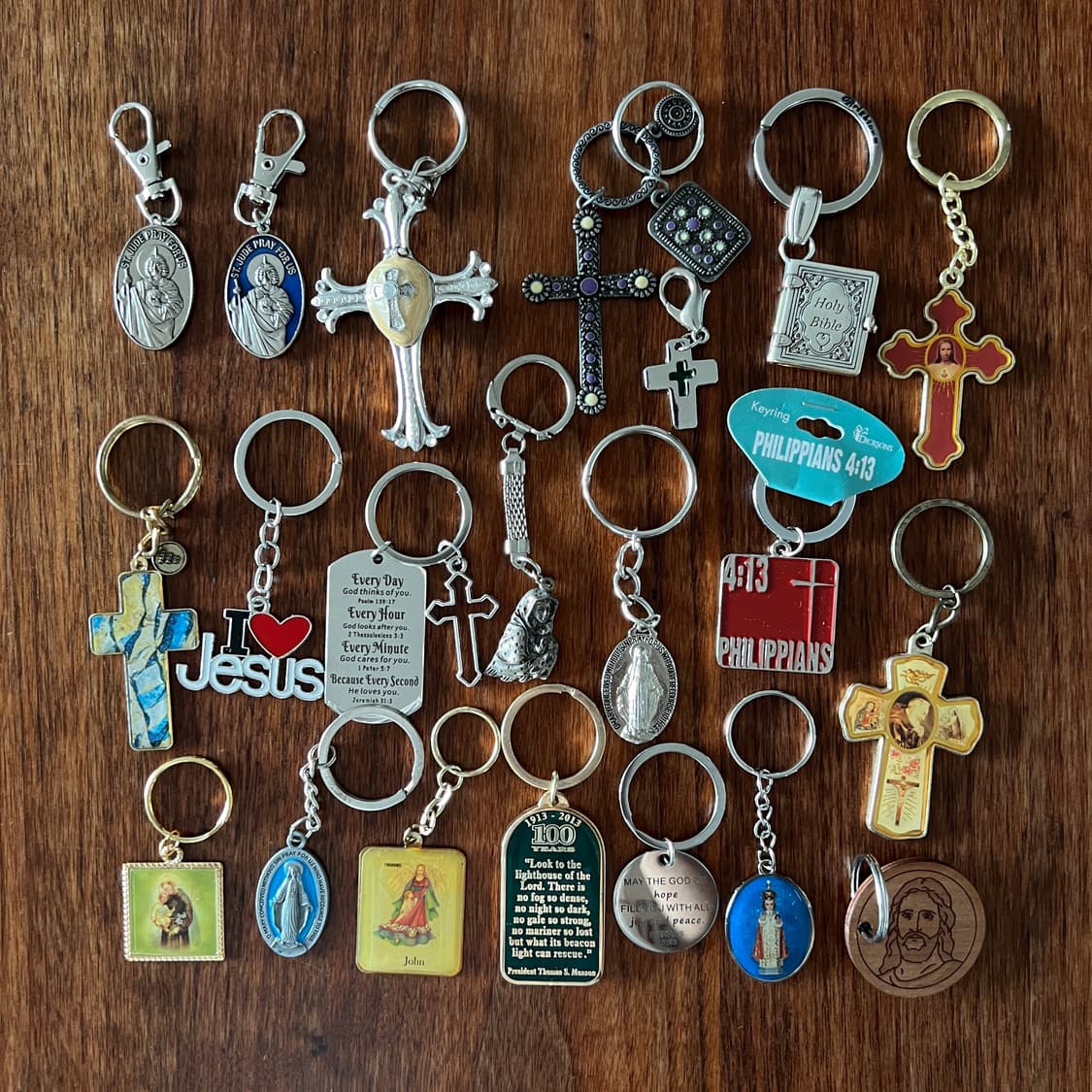 90s vtg Ornate Gold Cross Keyring 상품이미지5