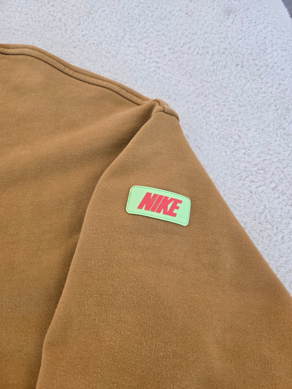 나이키 브라운 핑크포켓 박스 맨투맨 티셔츠 L 상품이미지3