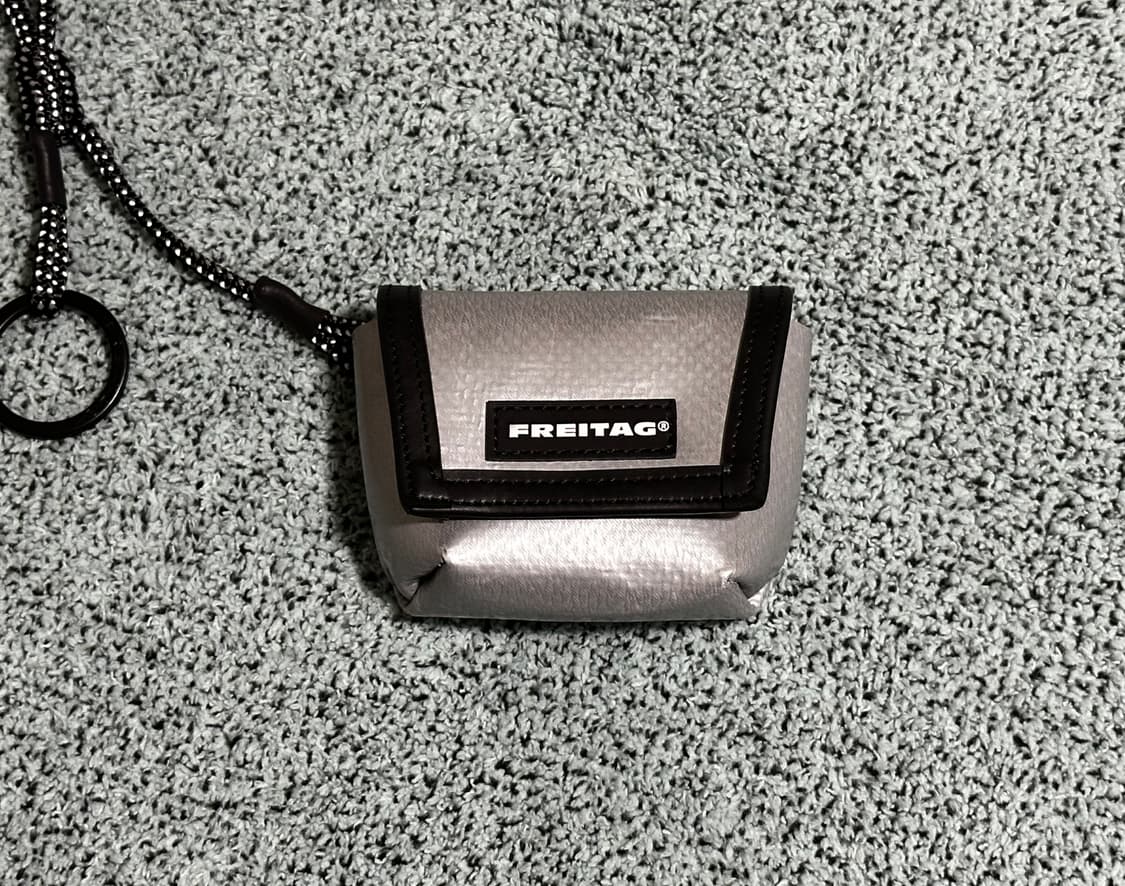 (NEW)새상품 프라이탁 미니 메신저 키링(에어팟 파우치키링) 상품이미지8