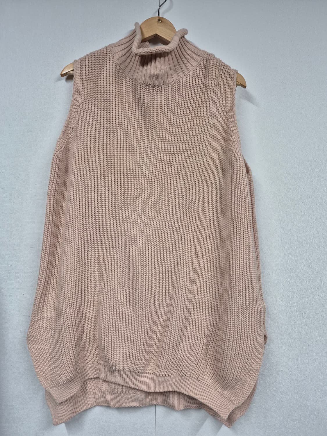 인디핑크 터들넥 니트 롱 베스트 상품이미지3