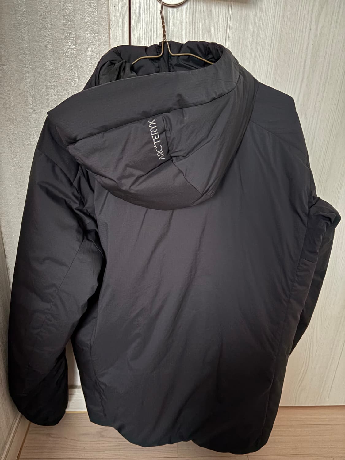 아크테릭스 아톰 헤비웨이트 후디(RHO 글러브 증정) 상품이미지2