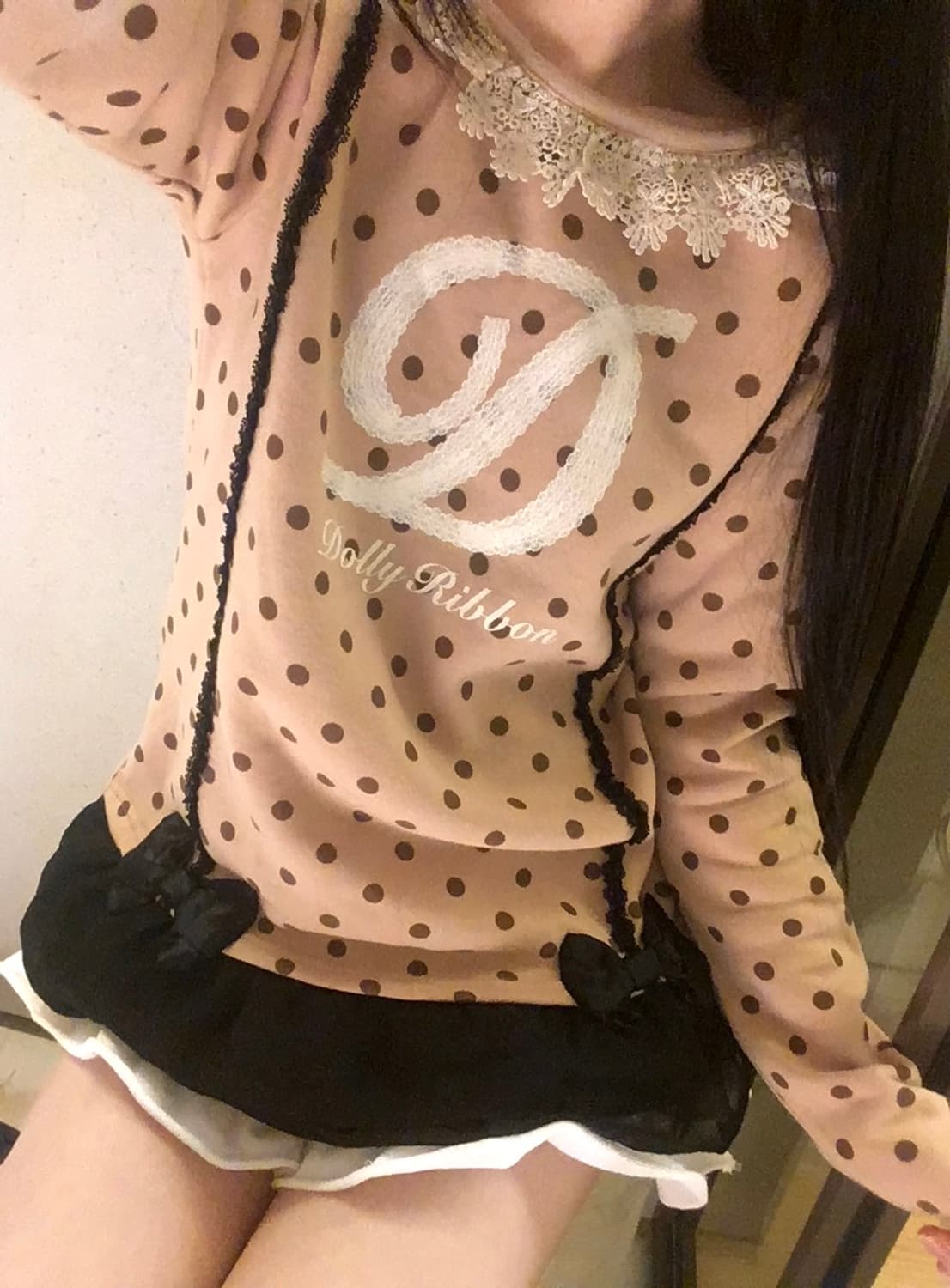 돌리리본 라떼갸루 도트 롱슬리브 티셔츠 로걀탑 땡땡이 상품이미지4