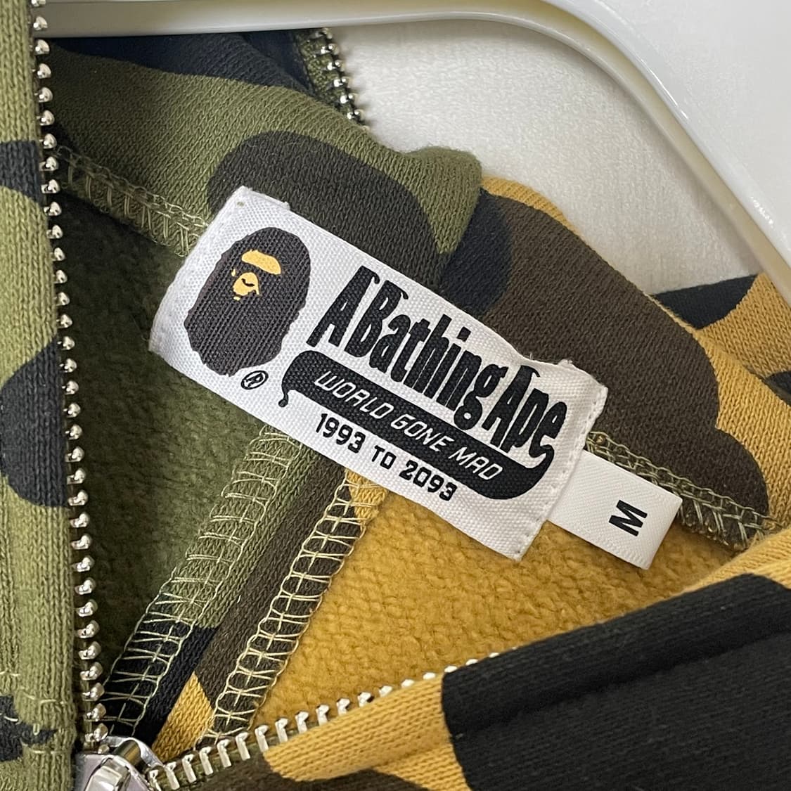 BAPE 1st Camo Separate Shark Zip Hoodie 상품이미지3