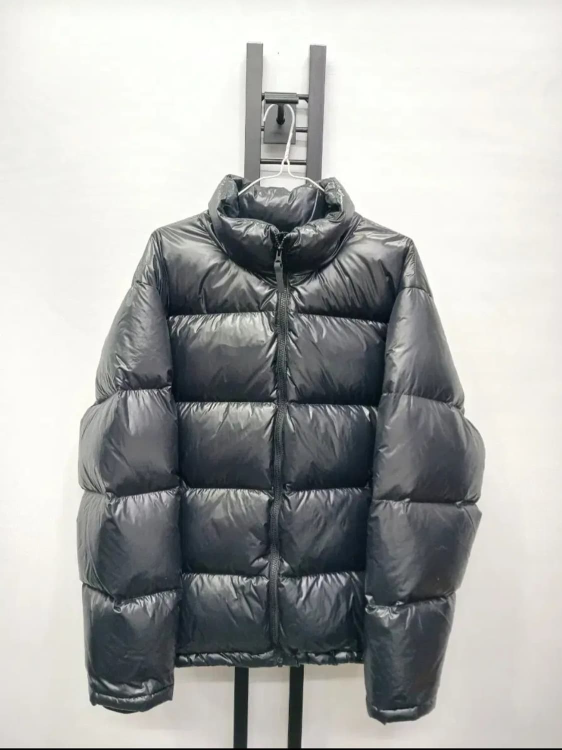 무신사 스탠다드 글로시더블랙 덕다운XL 상품이미지1