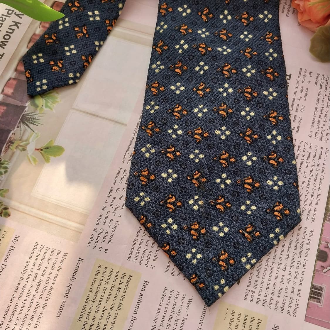 더반 실크 네이비 클래식 패턴 넥타이 9.5cm A등급 K1451
 상품이미지5