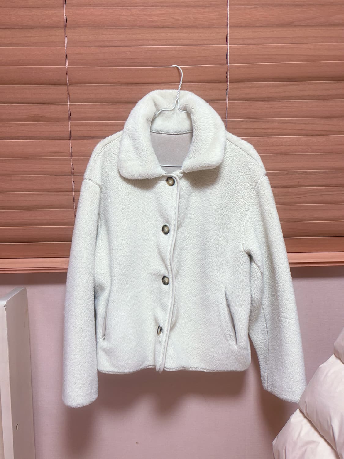 에잇세컨즈 아이보리 뽀그리 퍼 자켓🍪 상품이미지2