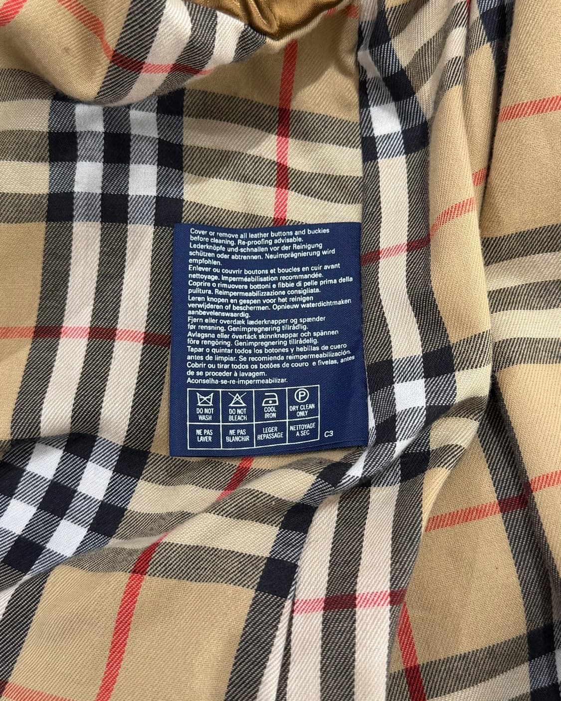 버버리 카키 더블 브레스트 클래식 트렌치코트 상품이미지9