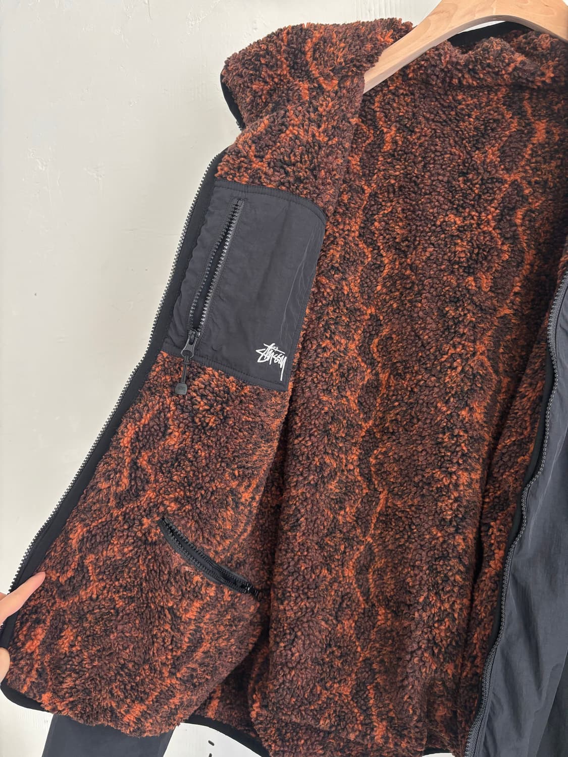 Stussy 스투시 스네이크 자카드 쉐르파 리버시블 자켓 상품이미지6