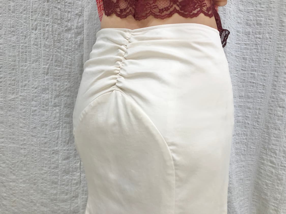 Back wrinkle point midi skirt 상품이미지1