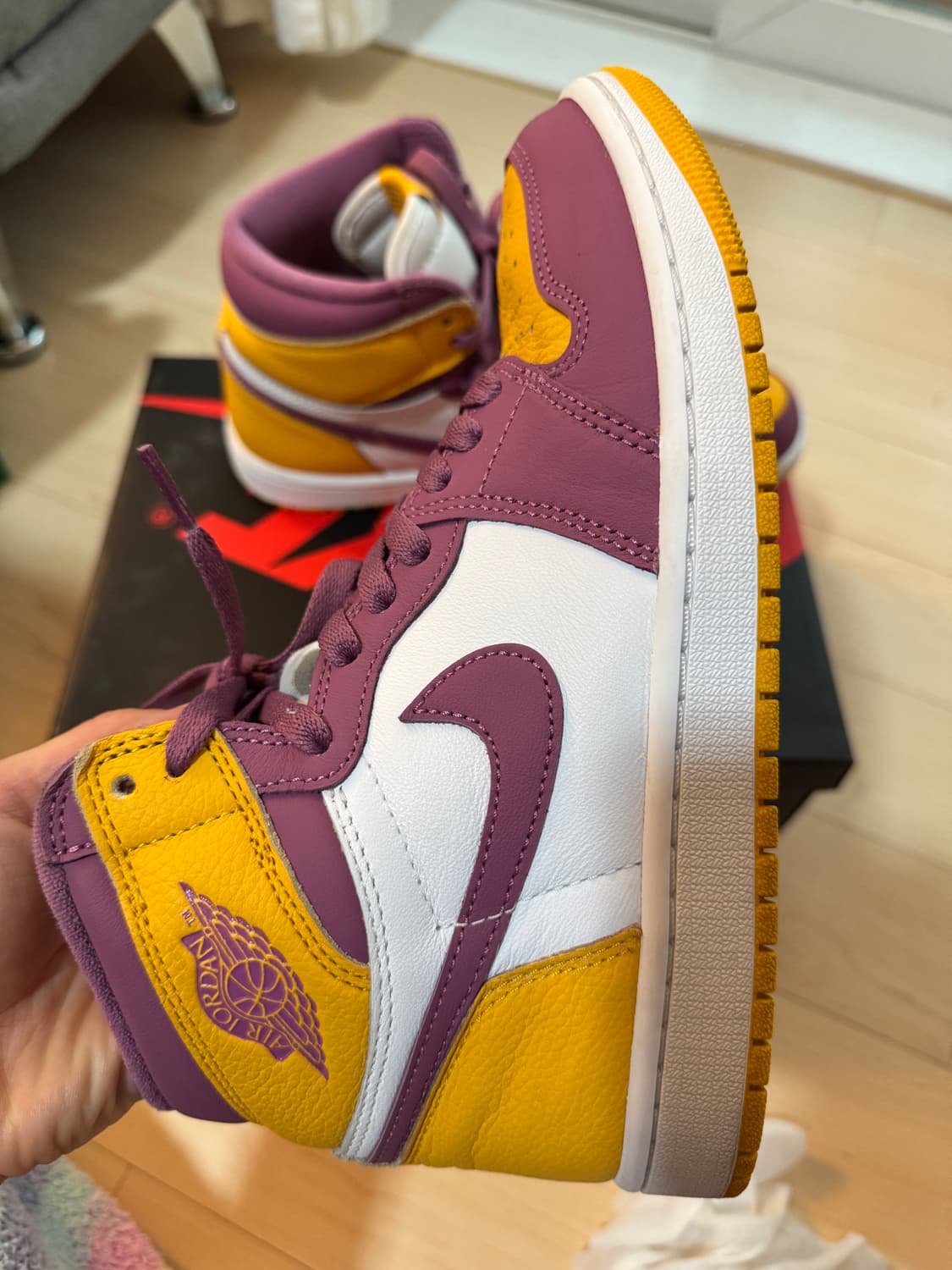 나이키 에어조던 레트로하이1 OG 상품이미지2