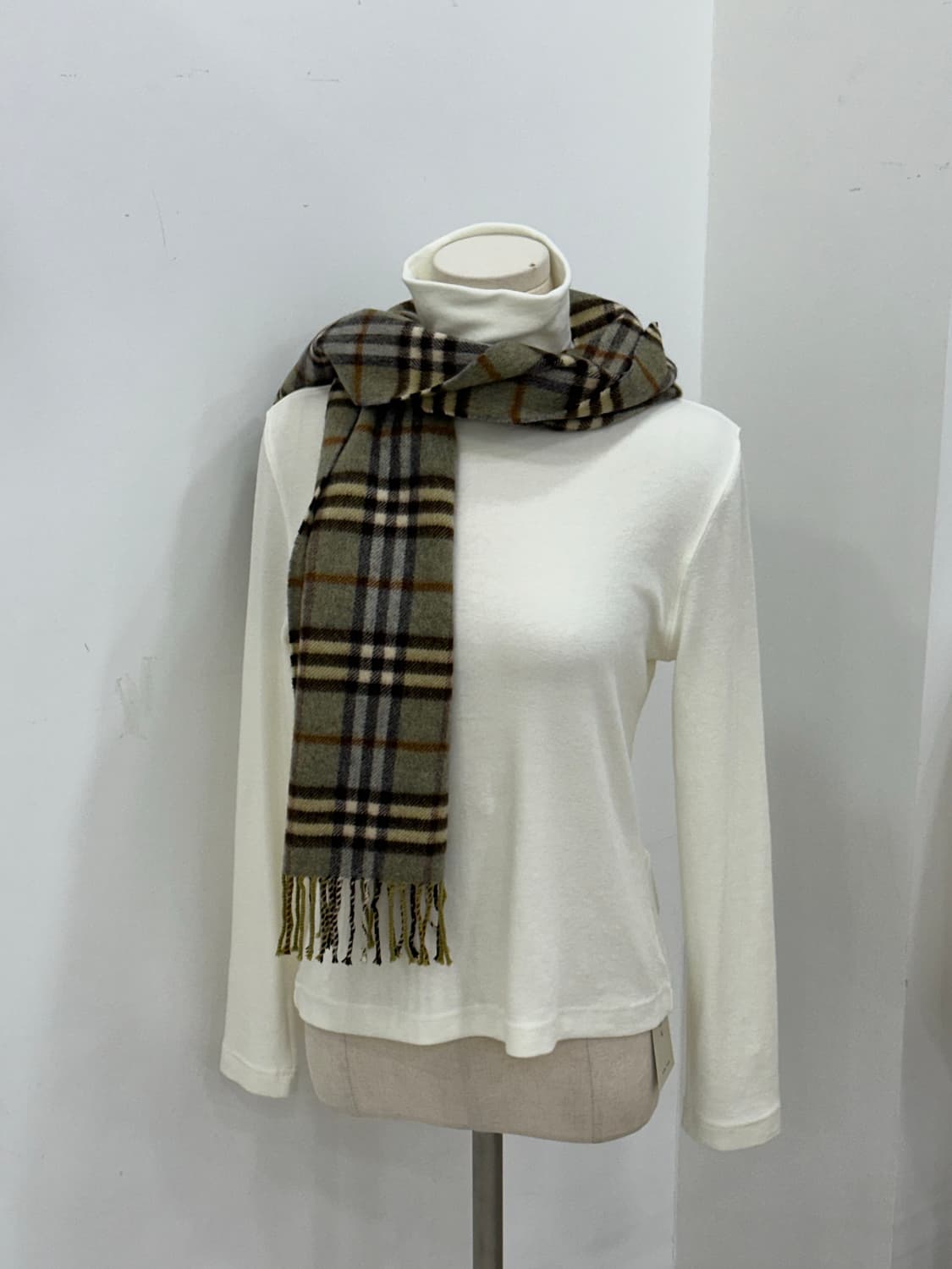 버버리 캐시미어 머플러 상품이미지3