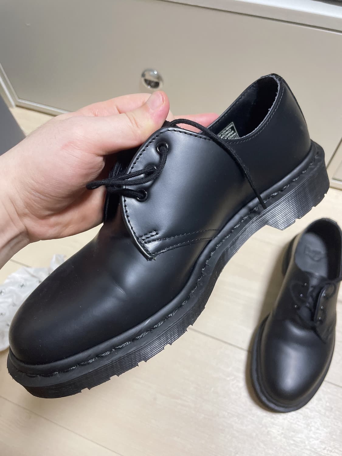 닥터마틴 1461 3홀 모노 블랙 새상품 250 사이즈 상품이미지7