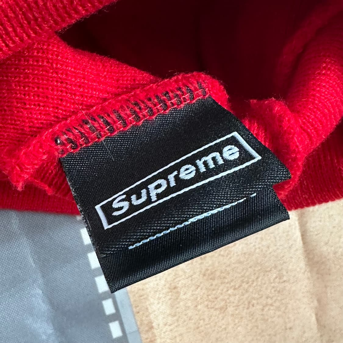 슈프림 뉴에라 에스로고 비니 레드 17fw 상품이미지3