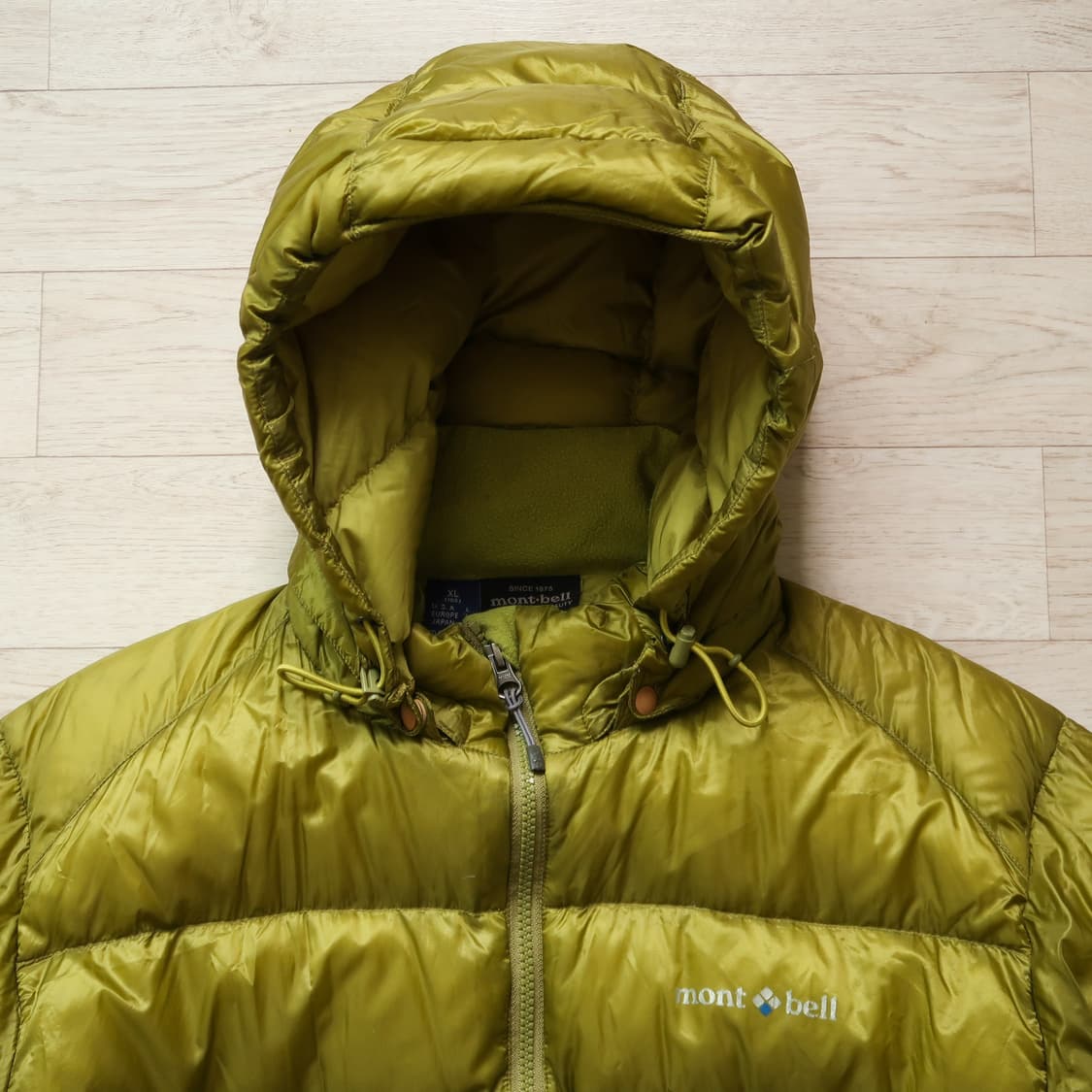 몽벨 EX900 올리브 경량 다운 패딩 상품이미지2