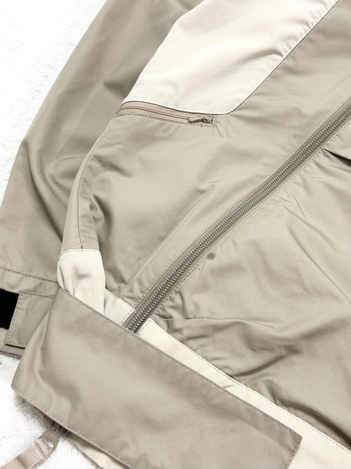 나이키 스우시 베이지 사선 바람막이 상품이미지9