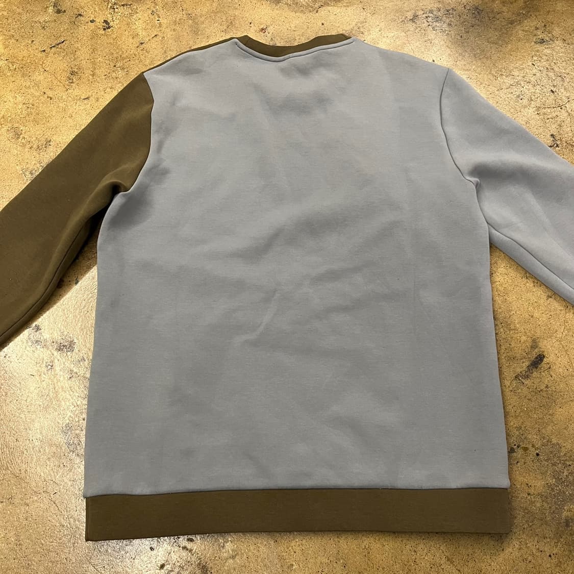 [정품/M] 코스 배색 긴팔 티셔츠 그레이 브라운 b17 상품이미지4