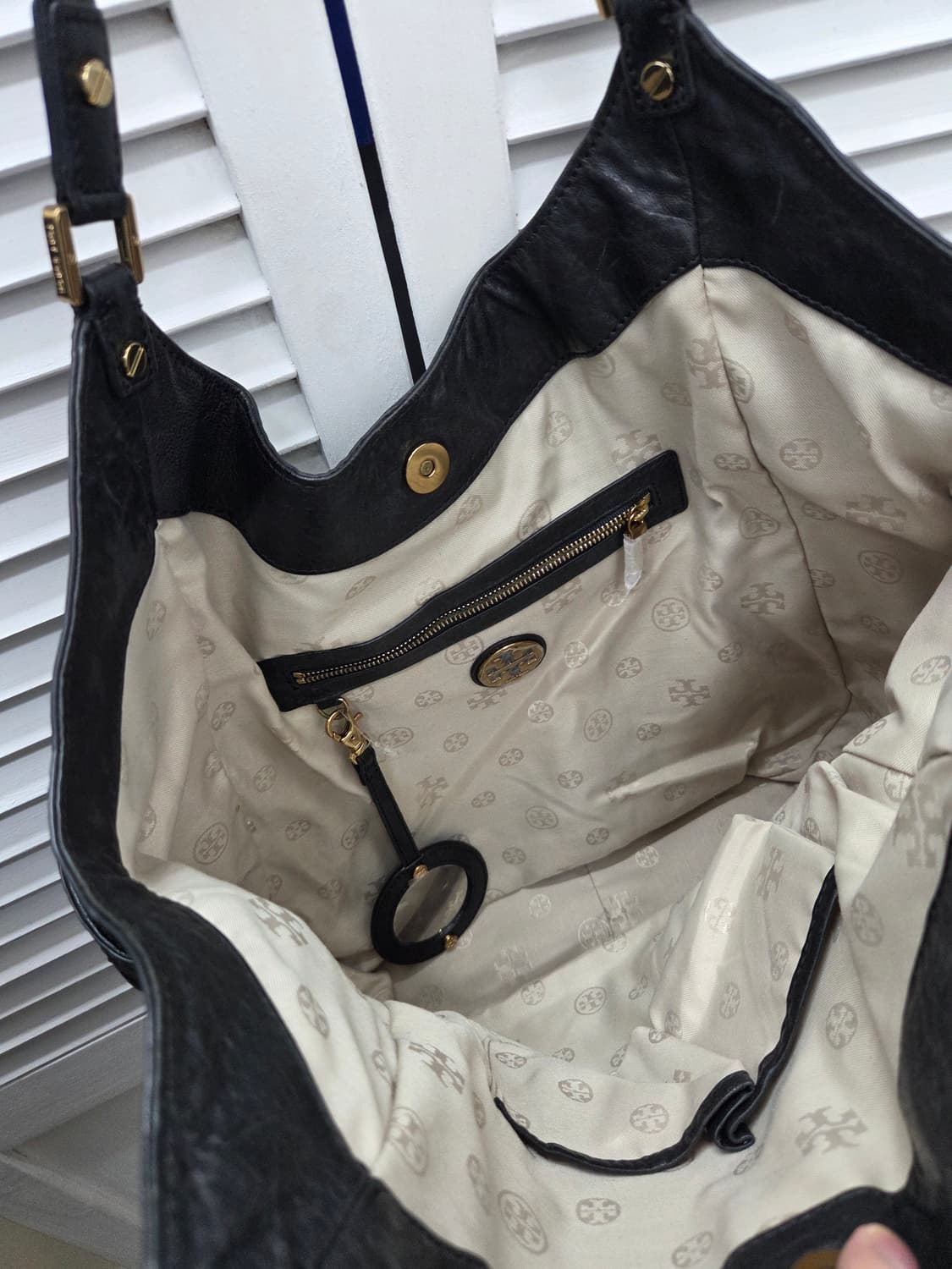 토리버치 소가죽 빅 토트백 상품이미지6