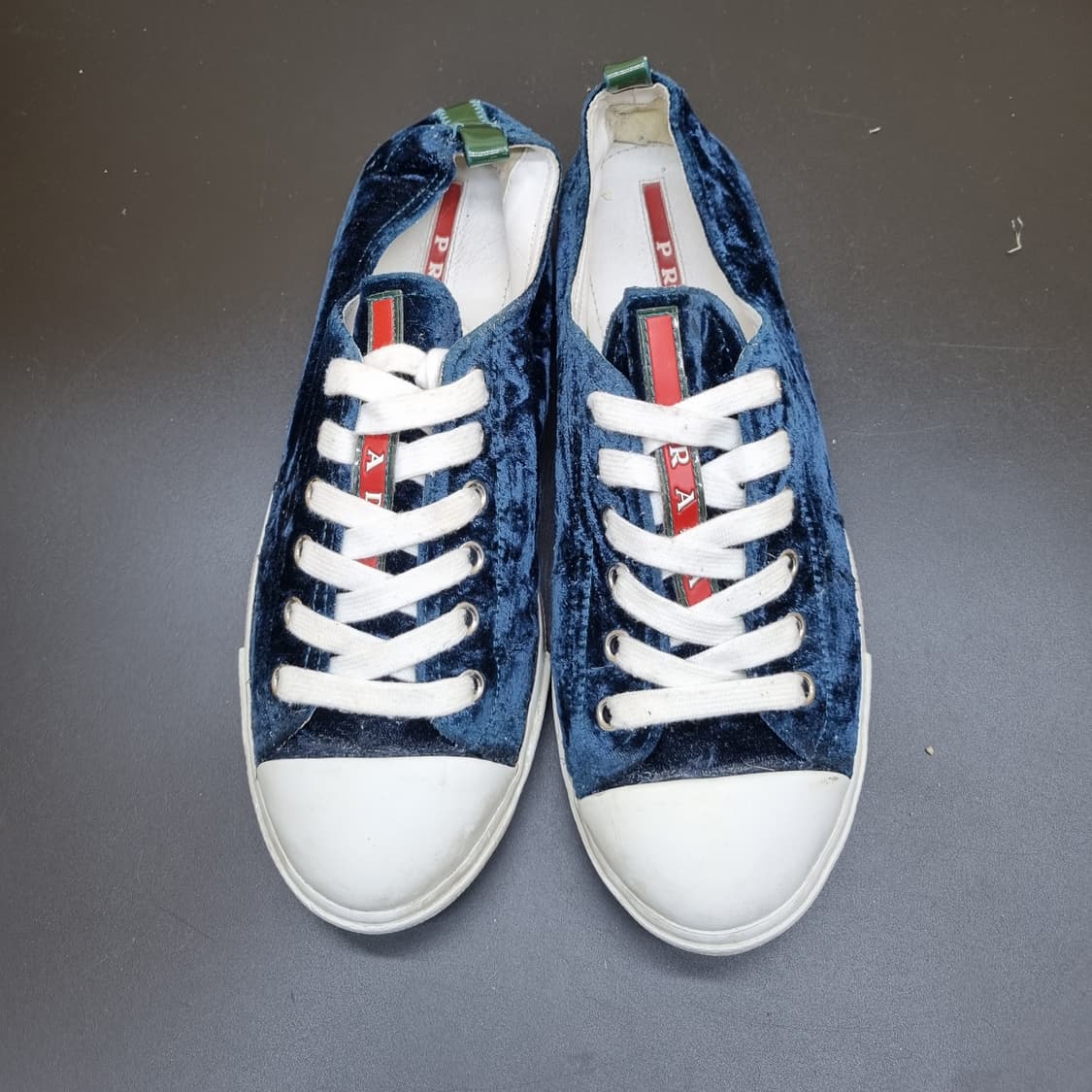 프라다 벨벳스니커즈 245 상품이미지2