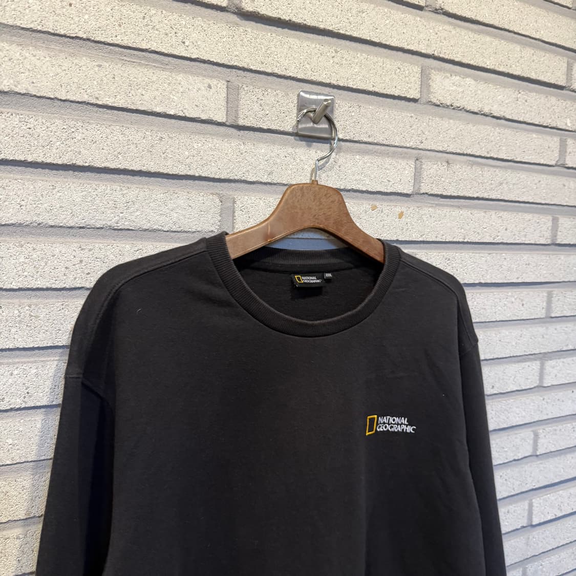 네셔널지오그래픽 오버핏 오리지널 로고 맨투맨 블랙 컬러 상품이미지2