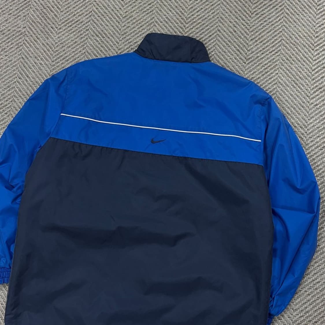 나이키 올드스쿨 바람막이 v1360 상품이미지4