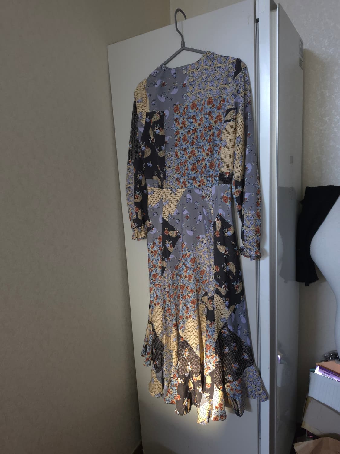 써스데이아일랜드 롱 프릴원피스 상품이미지6