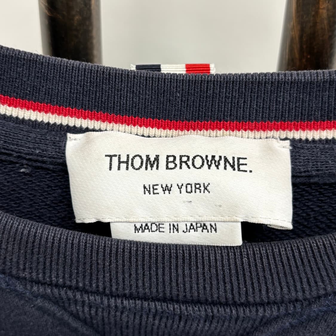 [7]톰브라운 사선완장 맨투맨  상품이미지4