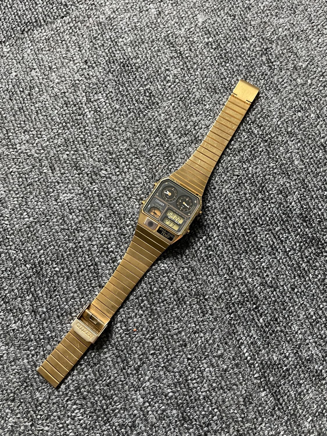 시티즌 아나디지템프 금장 골드 흑판 상품이미지4