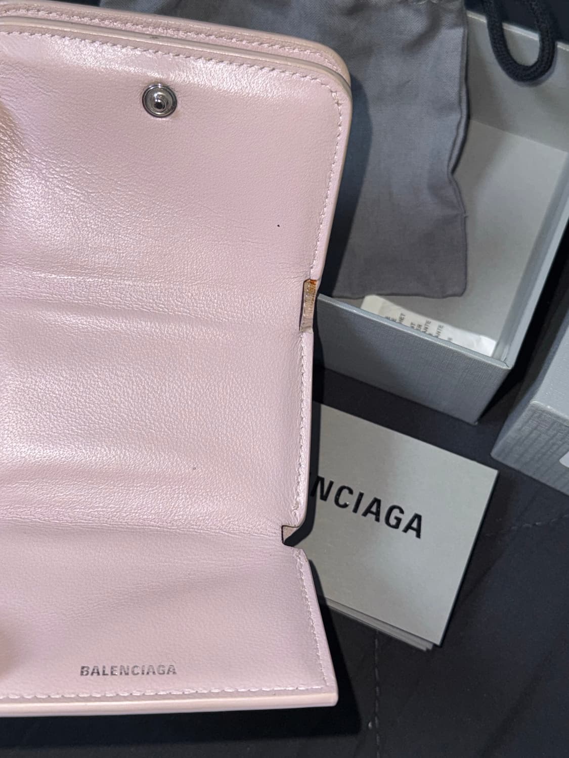 발렌시아가 캐쉬 미니지갑(풀박스) 상품이미지3