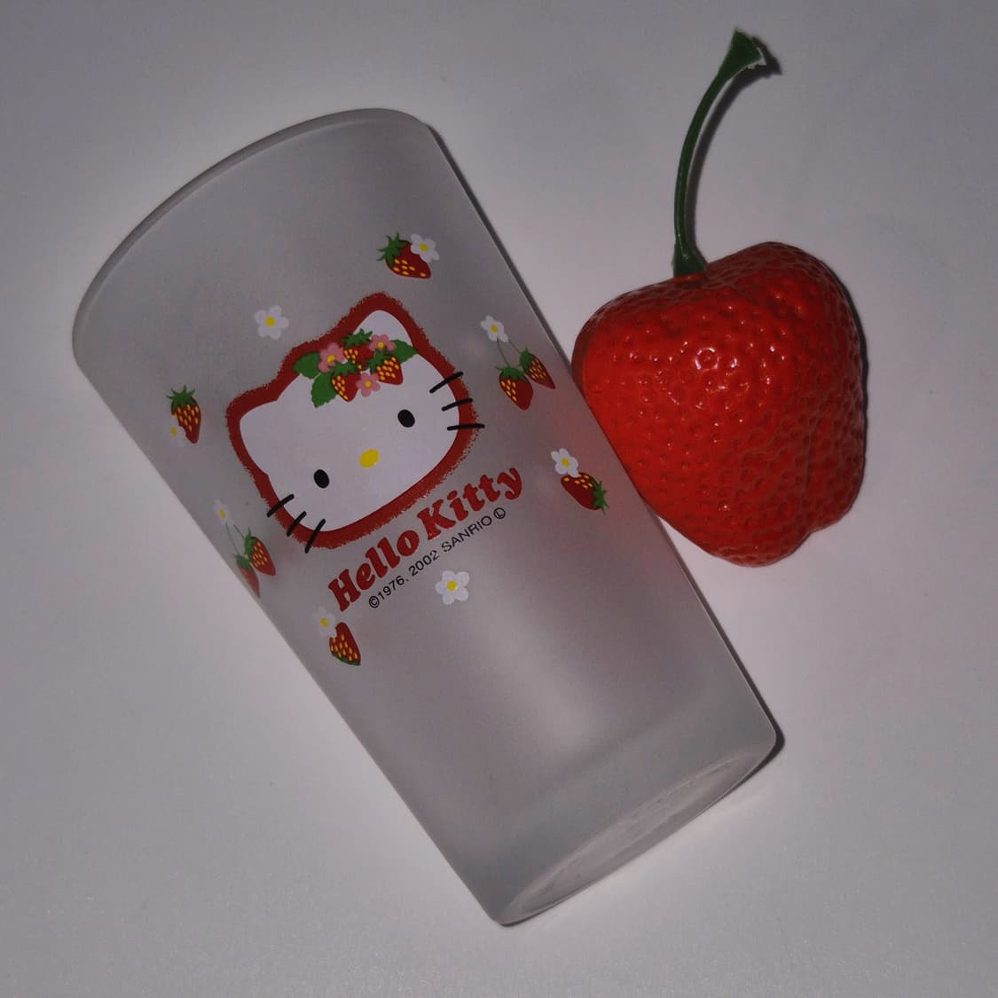02s 고전 키티 불투명 딸기 글라스 1p 상품이미지9