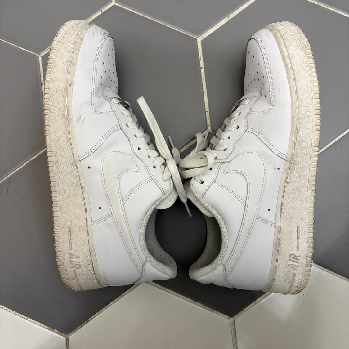 나이키 에어포스 1 '07 로우 화이트 270사이즈 상품이미지3
