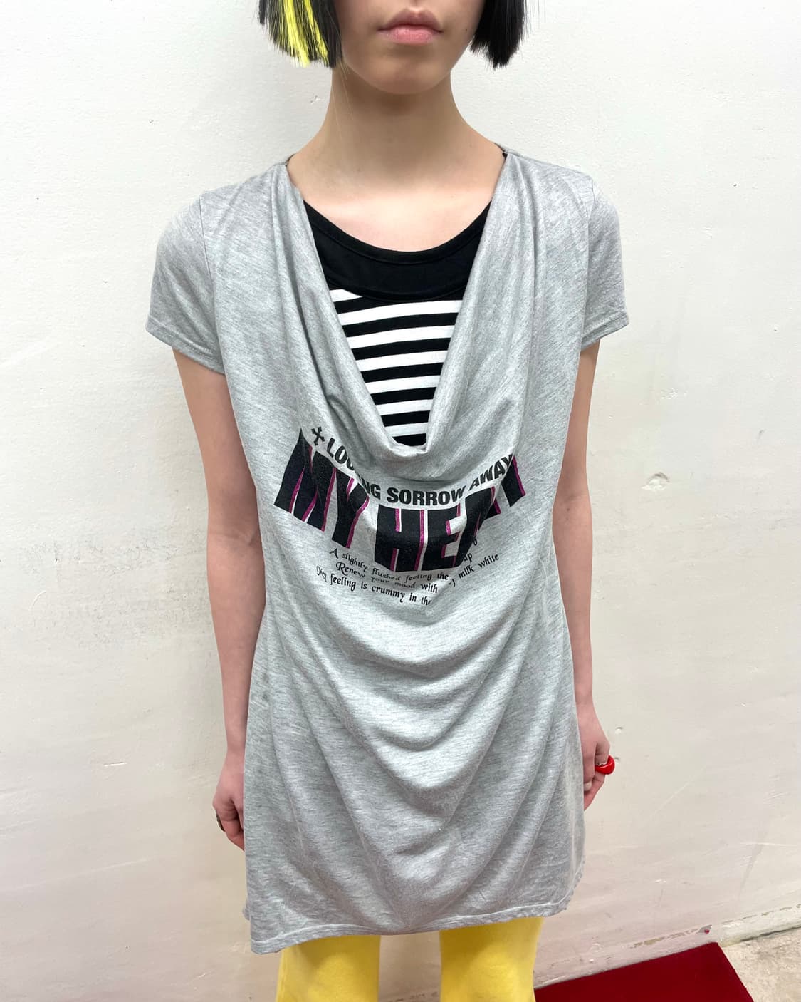Stripe Layered Cross Grey T-Shirt 상품이미지3