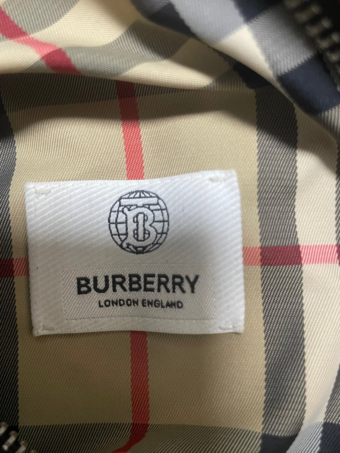 백화점판 새상품급 정품 버버리 리버시블 바람막이 자켓 상품이미지5